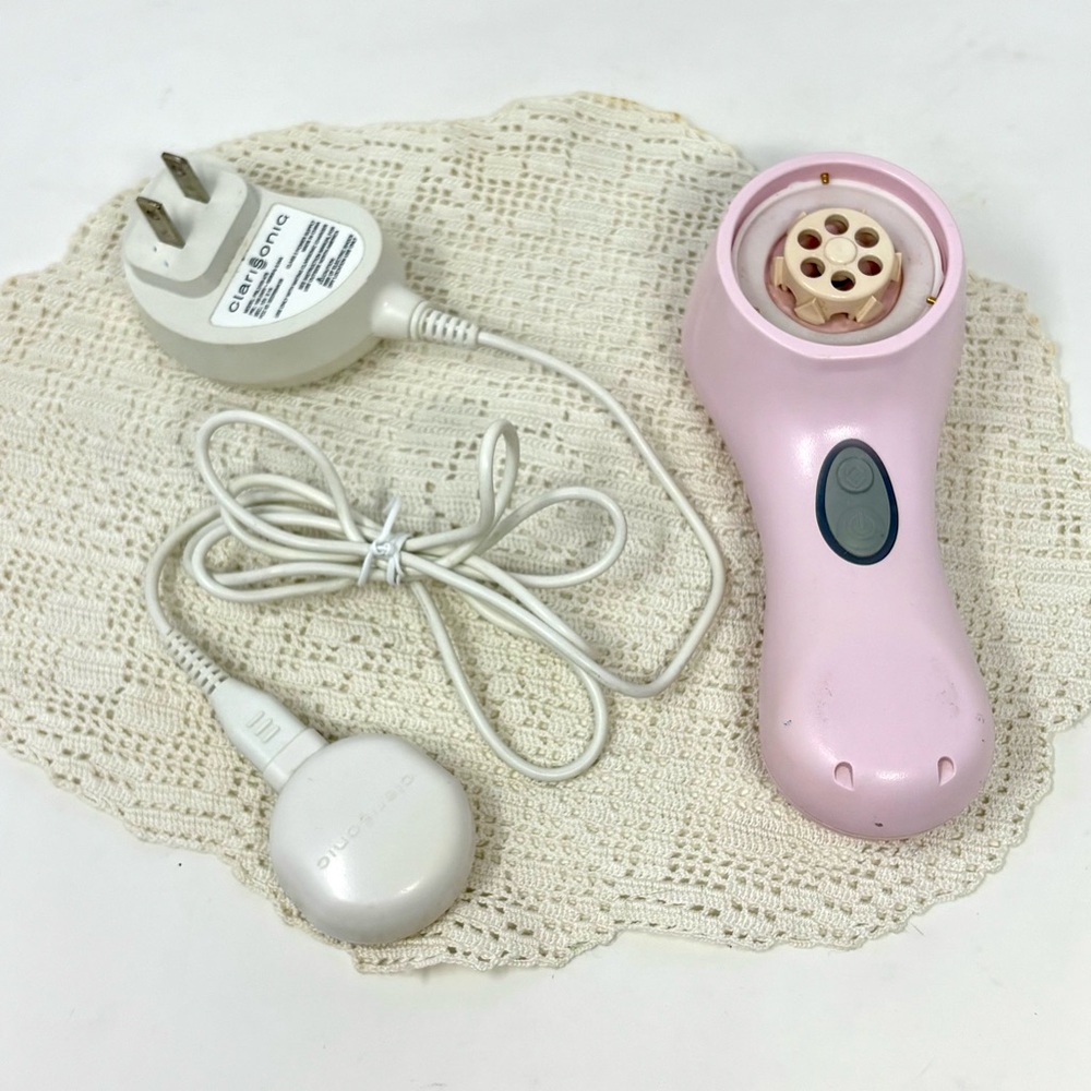 Clarisonic Mia 2 Pink Sonic Skin Cleansing System & Charger NO Brushheads TESTED